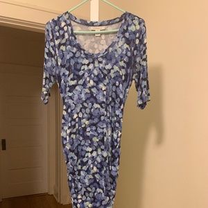 Beautiful maternity dress, all seasons, Size Small